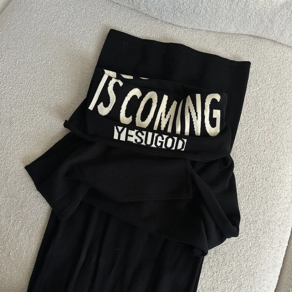 The Lord is Coming sweater dress, off shoulder - Picture 3 of 5